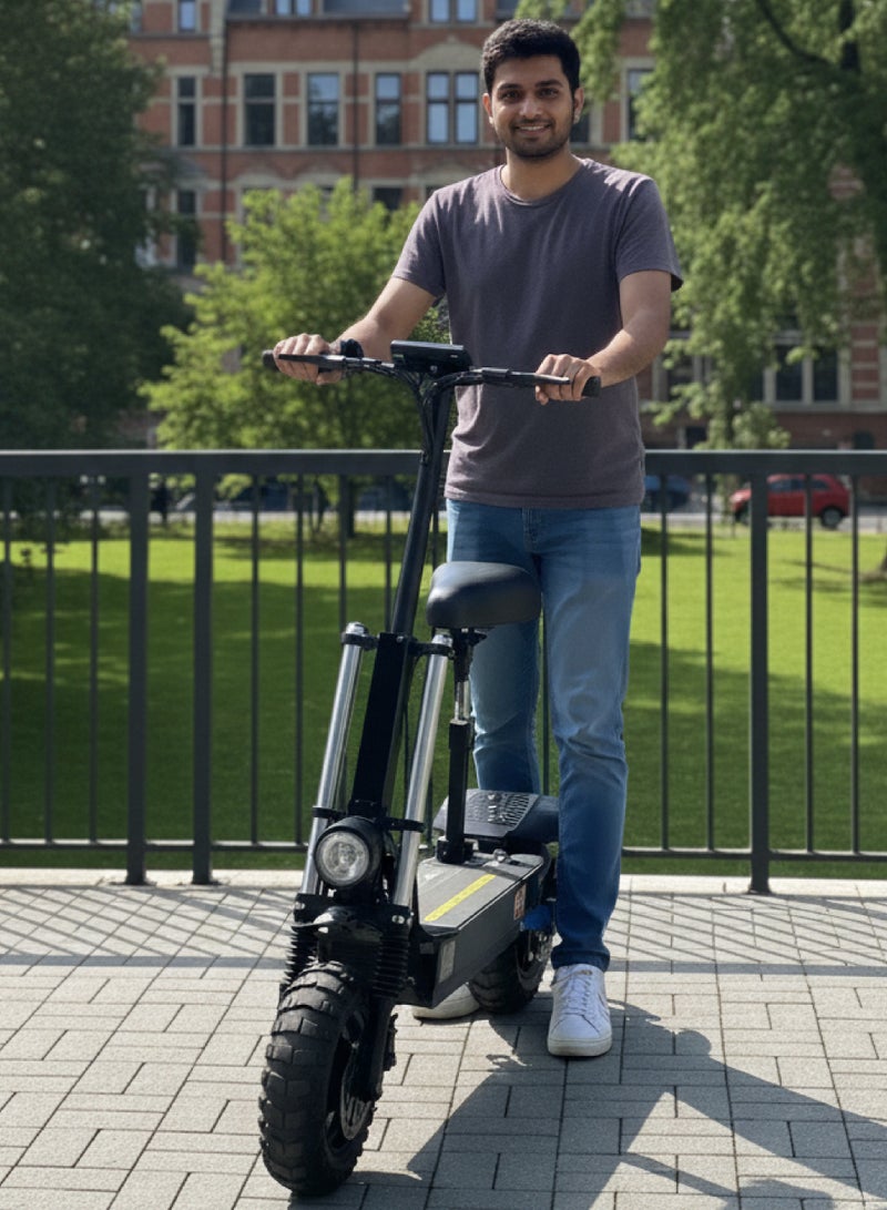 ويندهورس سكوتر H3 الكهربائي القوي، محرك مزدوج 3000 واط، بطارية 60V 40Ah، سرعة قصوى 85 كم/س، مدى 120 كم، إطارات 13 إنش، فرامل هيدروليك، تعليق مزدوج، هيكل فولاذي، إضاءة RGB كاملة - Image 3